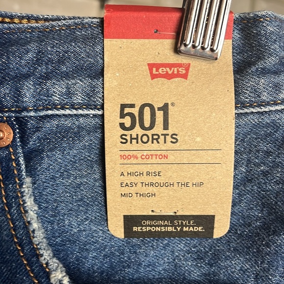 Levi’s 501 Distressed Shorts NWT - Picture 5 of 10
